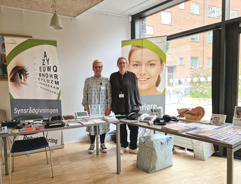 synskonsulent Mette Hansen og hørekonsulent Anne Marie Nissen til DH arrangement